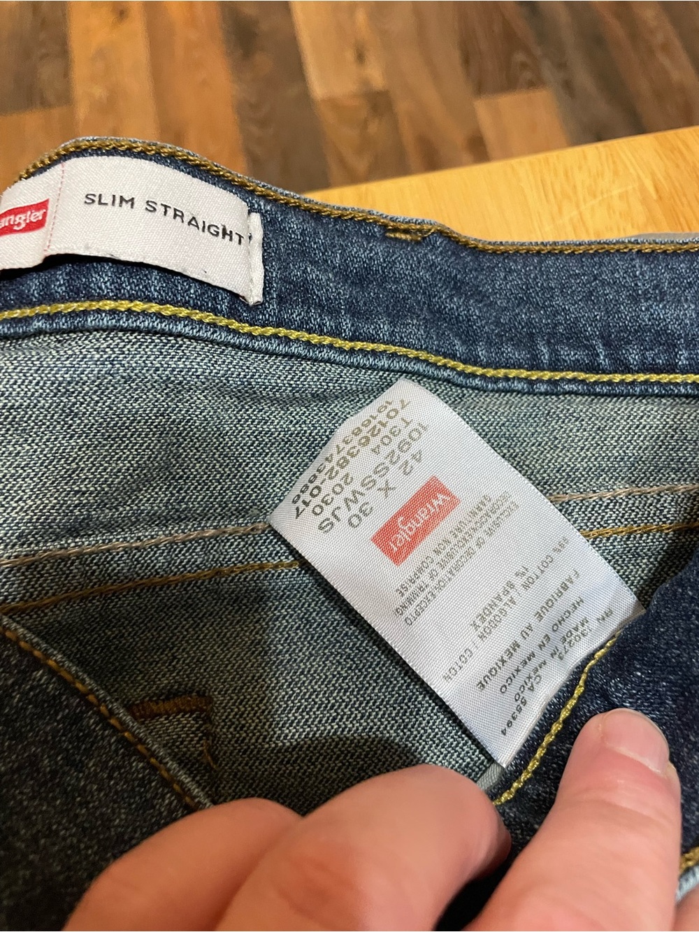 Wrangler Men's Straight Jeans — Indigo Blue Wash - Picture 2 of 3